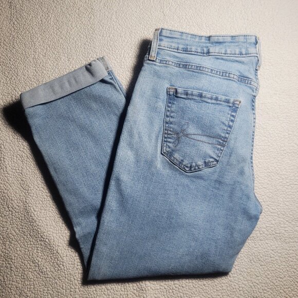 DENIZEN® from Levi's® Women's Light Wash Mid-Rise Boyfriend Jeans - Size 12 - Picture 1 of 10